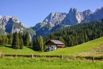Fototapeta na wymiar Paisaje rural en los Alpes italianos