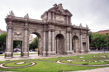 Obraz premium Amazing view of Puerta de Alcala in City of Madrid, Spain