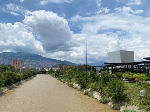 Medellin parques del rio