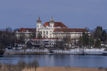 Kloster Schlehdorf am Kochelsee im Winter