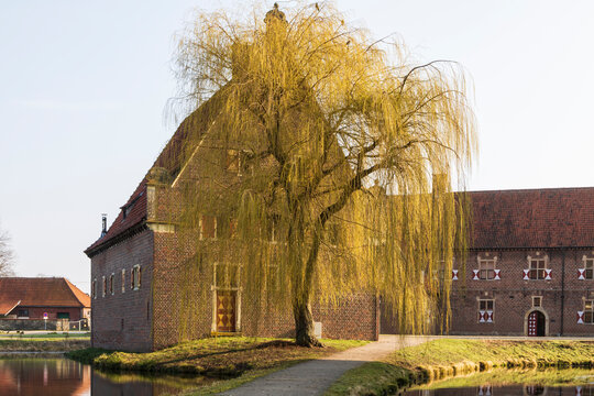 Frühling am Wasserschloss in Raesfeld