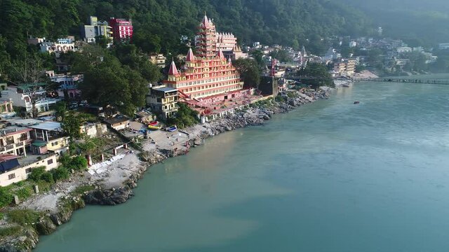 Ville de Rishikesh &eacute;tat de l'Uttarakhand en Inde vue du ciel