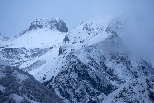Snowing in winter landscape of the Ubi&radic;&plusmn;as la Mesa Natural Park mountains