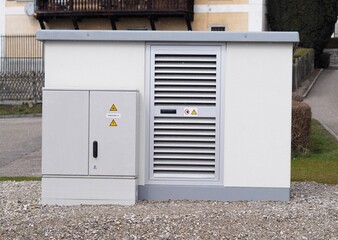Stromverteiler - Versorgung der umliegenden Haushalte mit Elektrizität