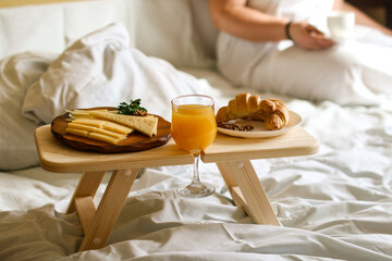 Obraz na płótnie Canvas breakfast in bed with coffee