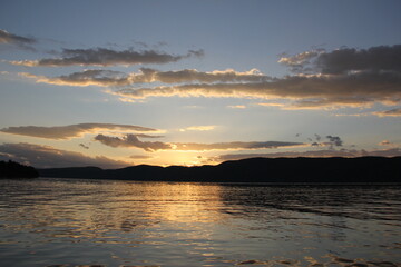Fototapeta premium sunset over the lake