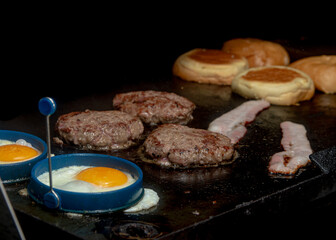 Egg, meat and bread for burguer