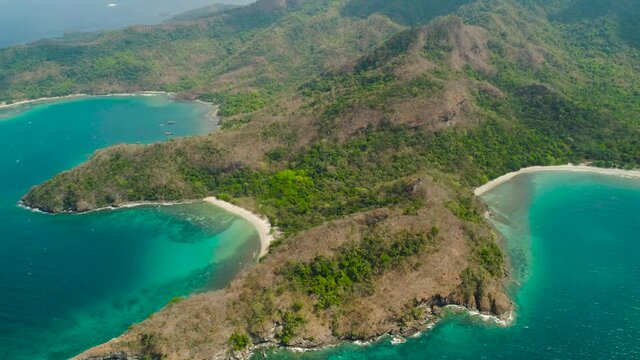 The coast of a tropical island with beautiful beaches. and blue water. Tropical landscape in Asia.