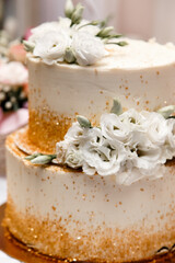 white chocolate cake