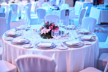 wedding table setting