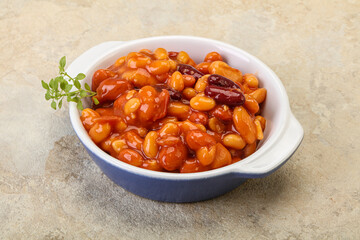 Baked kidney in tomato sauce