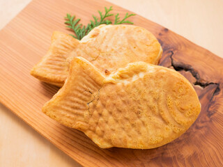 おいしそうな鯛焼き2つ