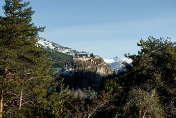 Naklejka premium Chateau-Queiras en hiver