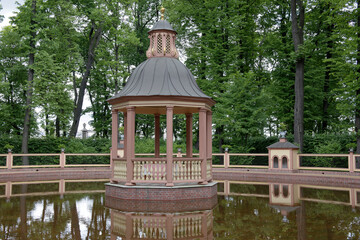 Bosquet "Menazheriyny pond" in the Summer Garden