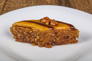 Turkish delight baklava with honey