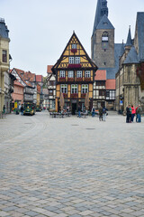 Altes Fachwerkhaus Quedlinburger Roland am Marktplatz in Quedlinburg im Harz, Sachsen-Anhalt,...