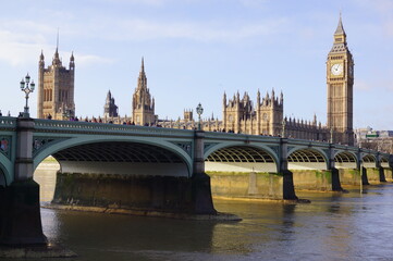 Fototapeta premium London, UK: panoramic view of Westminster Bridge and the Big Ben