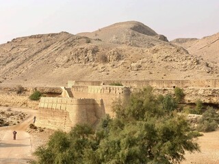 La gran muralla de pakistan " Ranikot Fort "