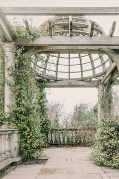 Impresionantes jardines en el parque de Hamstead Heath en Londres, Reino Unido