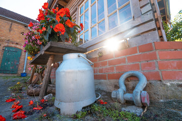 Milchkanne auf dem Bauernhof