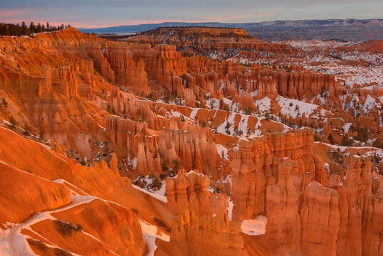 Bryce Canyon National Park: Sunrise from Sunset Point        