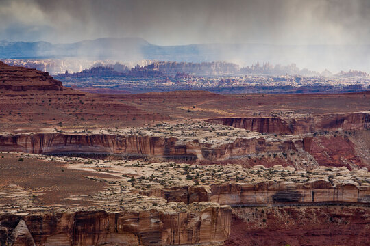 Views of the Needles and Maze districts as seen from the Murphy Hogback campsite on the White Rim Trail in Canyonlands National Park, Utah.       