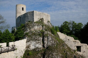 Fototapeta na wymiar Ruins of medieval castle. It is Pilcza castle on Eagles Nests trail in the Jura region, Smolen, Krakowsko-Czestochowska Upland, Silesia, Poland