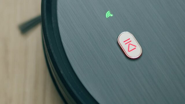 Robotic vacuum cleaner battery indicator showing a battery charge