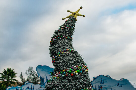los angeles, usa - december, 2019 christmas tree at universal studio