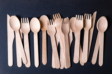 Disposable wooden cutlery. Accessories for eating outdoors.