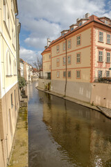 Fototapeta na wymiar canal at Charles Bridge - Prague, Čertovka