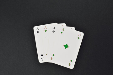 Obraz premium 4 of a kind, 4 Asse, rot gleich grün, fehlfarben, falschfarben, Karo in grün, Herz in grün statt rot