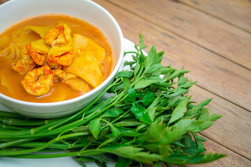 Southern Spicy Yellow Thai Curry (Gaaeng Leuuang)