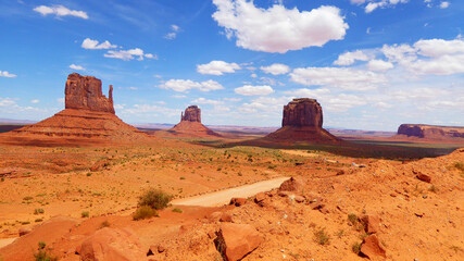 Naklejka premium Mitten and Merrick Butte