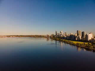 Fototapeta premium Perth City Skyline at sunrise
