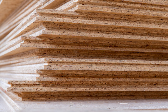 OSB Platten auf einer Baustelle