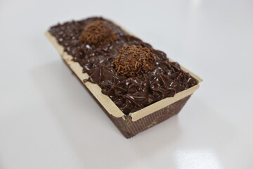 CHOCOLATE CAKE NUTS BRIGADEIRO NINHO