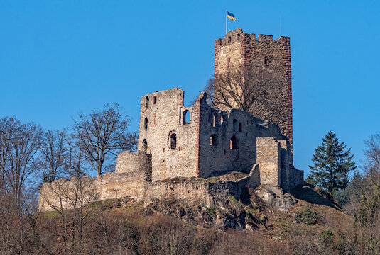 Ruine der Kastelburg in Waldkirch in Baden-Württemberg, Deutschland 