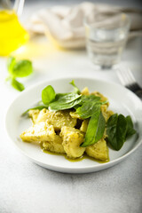 Potato salad with spinach and pesto sauce