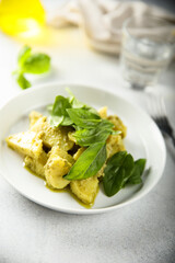 Potato salad with spinach and pesto sauce