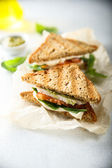 Grilled sandwiches with chicken and mozzarella