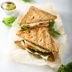 Grilled sandwiches with chicken and mozzarella