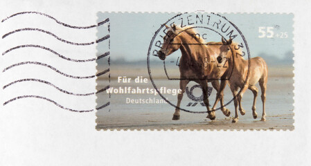 briefmarke stamp gestempelt used frankiert cancel vintage retro alt old pferd fohlen horse filly...