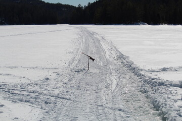 ligne de pêche dans le chemin