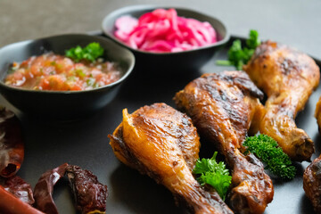 grilled chicken with sauce & purple onion