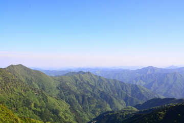 山脈と青空