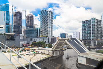 Obraz na płótnie Canvas Construction works in Miami City Downtown
