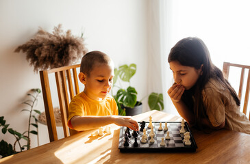 Quiet and calm family games at home