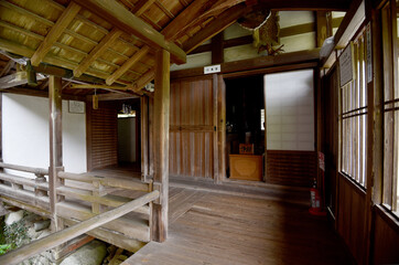 Fototapeta premium 根来寺 回廊と行者堂入口 和歌山県岩出市