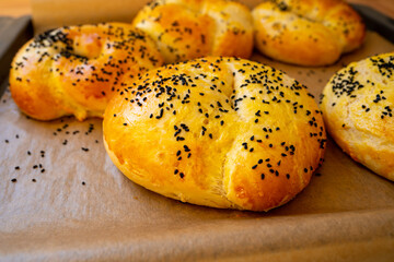 Frische Sesambrötchen
